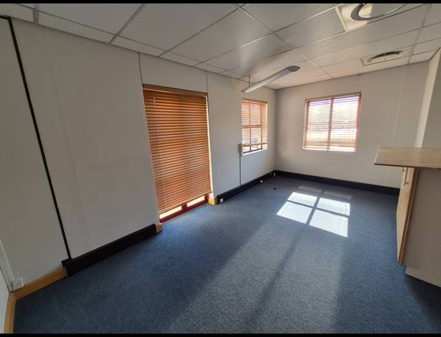 499.99M² OFFICE TO LET IN RIVONIA
